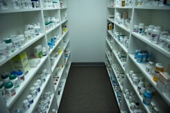 Droits de douane sur les médicaments: quelles exemptions, quels impacts?