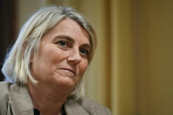 Santé: la ministre promet une simplification 'massive' de l'administration