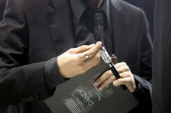 E-cigarette: vapoter, c'est aussi prendre des risques pour sa santé, avertit l'agence de sécurité sanitaire