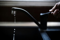 Deux ONG publient une carte de France des polluants dans l'eau du robinet