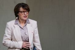 Dermatose: 'la discussion est ouverte', mais la stratégie pas remise en cause, selon Genevard