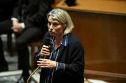 Déserts médicaux: le gouvernement desserre un peu la vis sur la téléconsultation