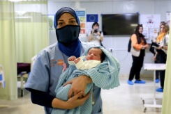 Trump 'dévastateur' pour la santé reproductive dans le monde, dit une responsable de l'ONU